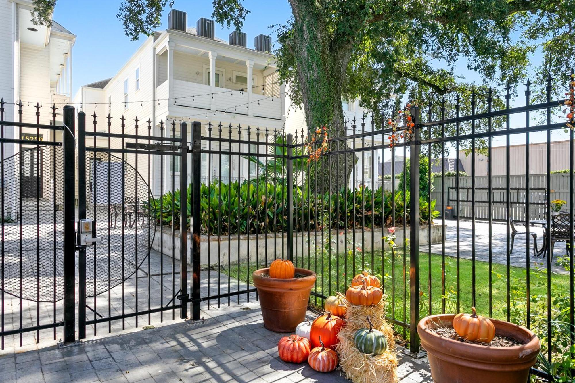 Modern 2Br On Carondelet By Hosteeva Apartment New Orleans Ngoại thất bức ảnh