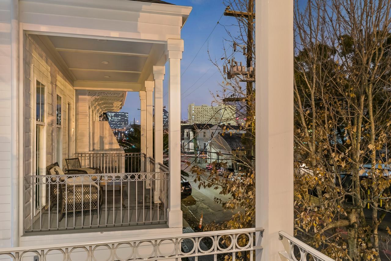 Modern 2Br On Carondelet By Hosteeva Apartment New Orleans Ngoại thất bức ảnh