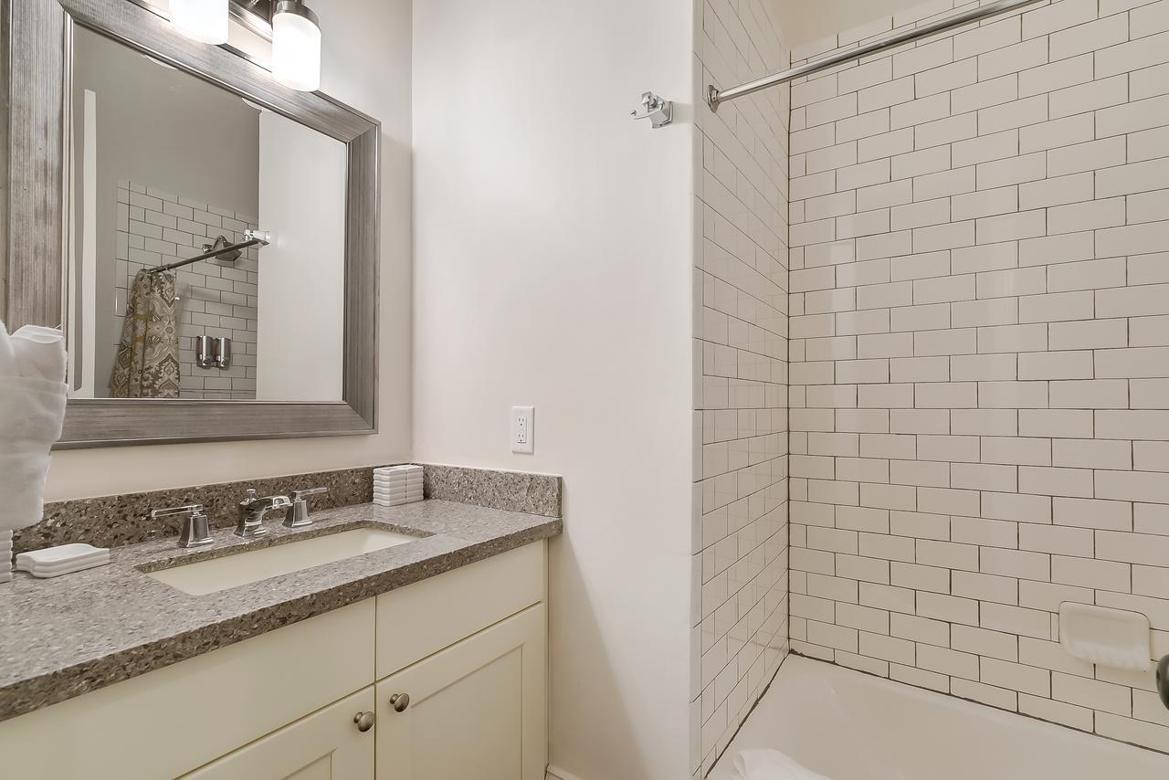 Modern 2Br On Carondelet By Hosteeva Apartment New Orleans Ngoại thất bức ảnh