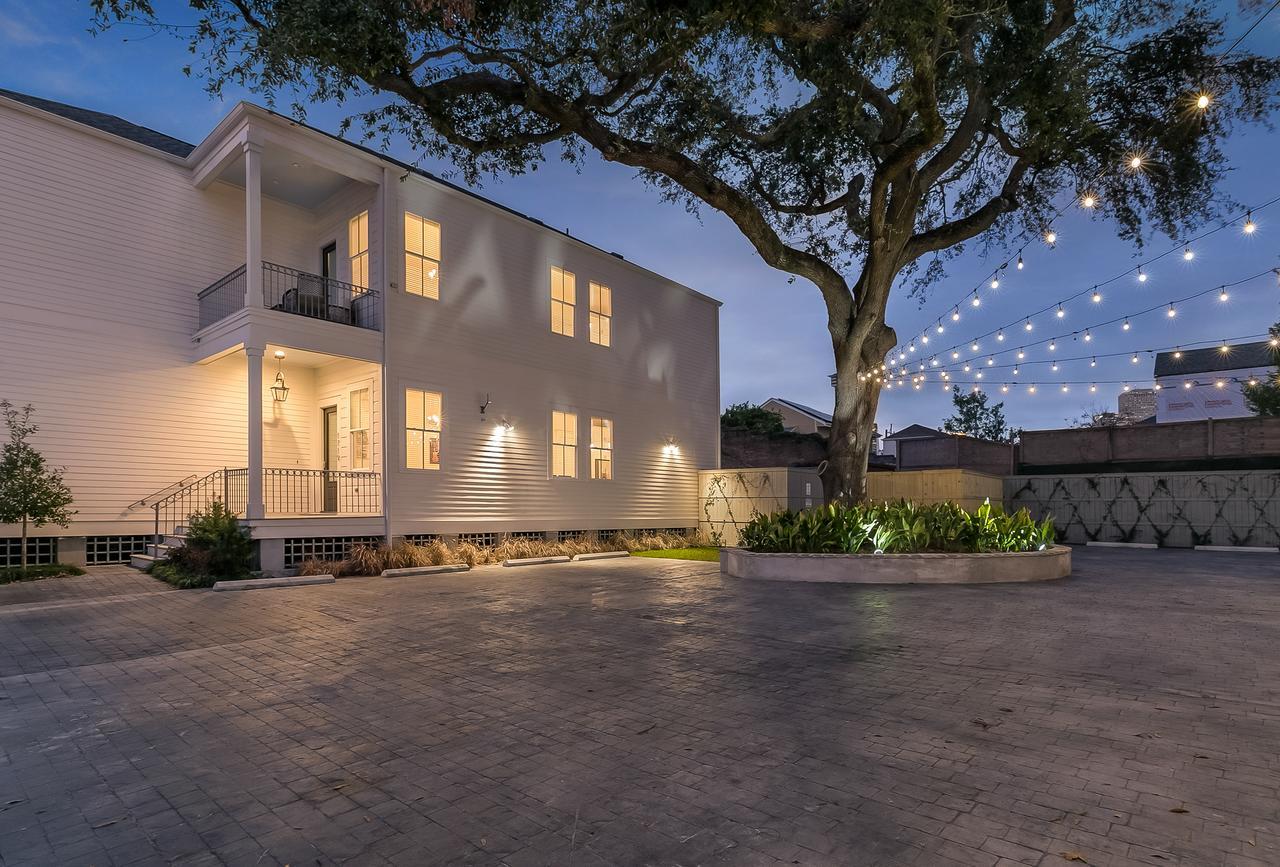 Modern 2Br On Carondelet By Hosteeva Apartment New Orleans Ngoại thất bức ảnh